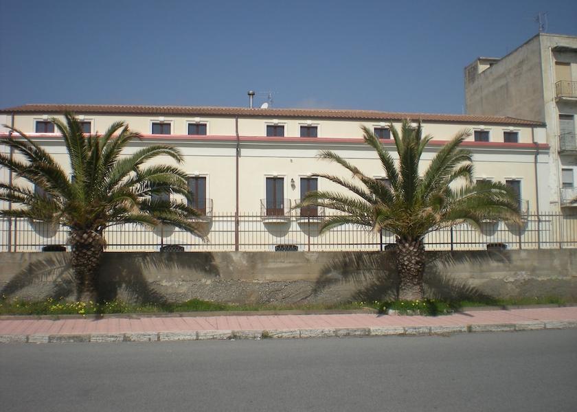 Calabria Bovalino Front of property