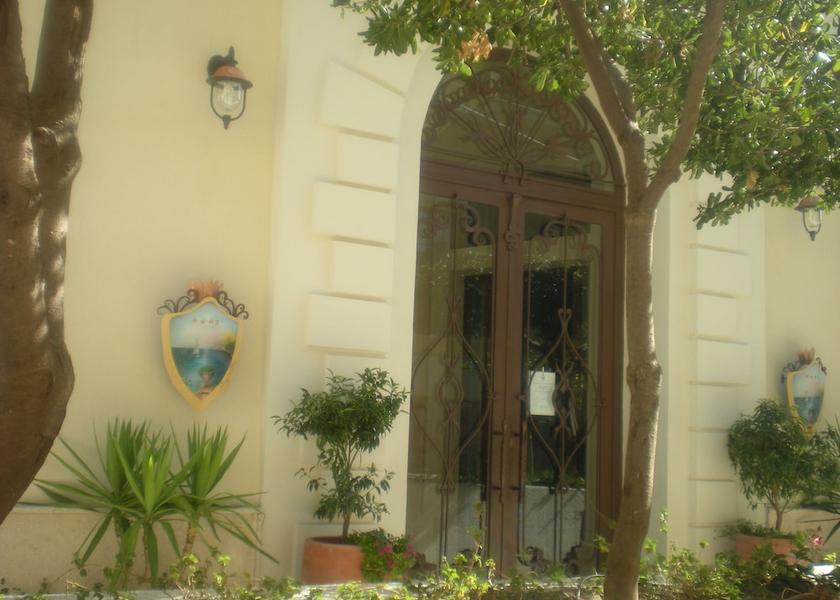 Calabria Bovalino Property entrance