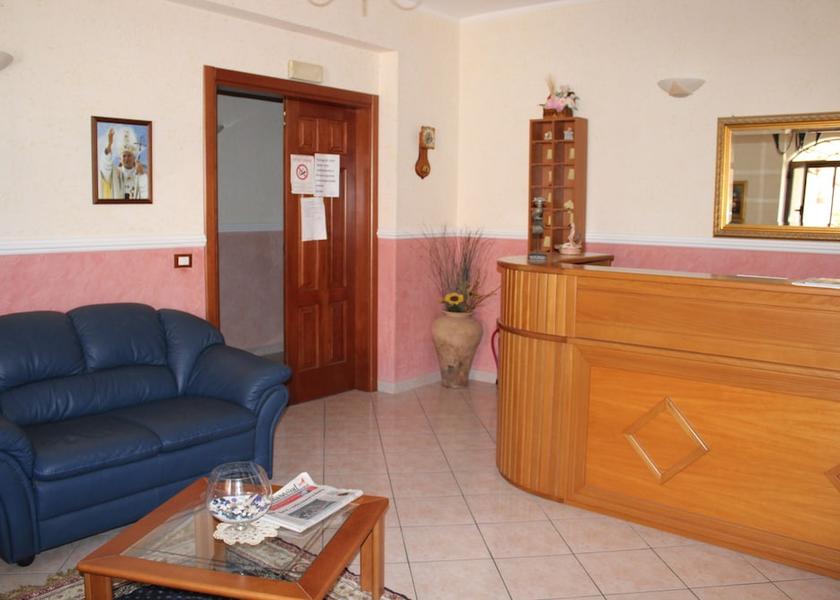 Calabria Gizzeria Reception