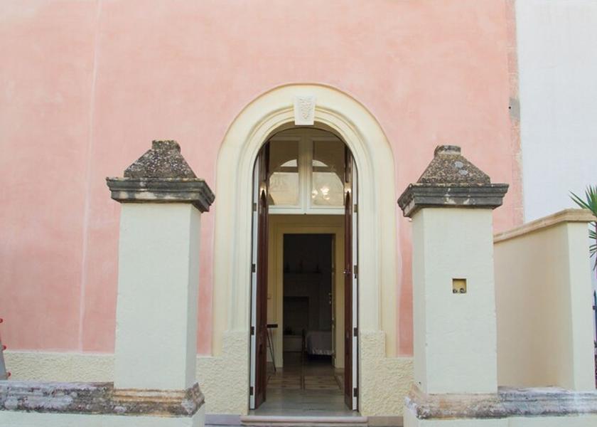 Puglia Alliste Entrance