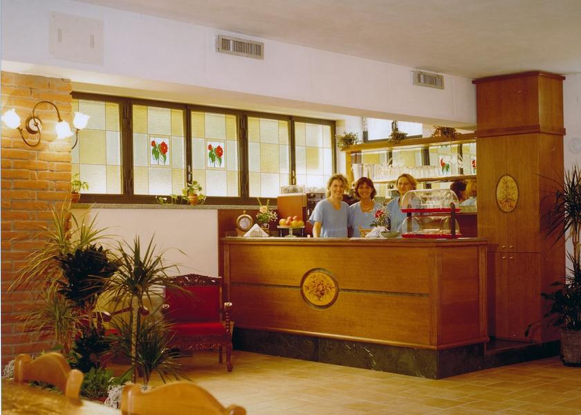 Lombardy San Genesio ed Uniti Reception