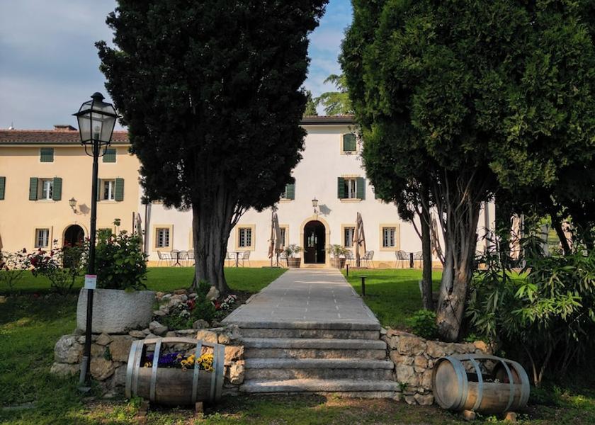 Veneto Mezzane Di Sotto Facade