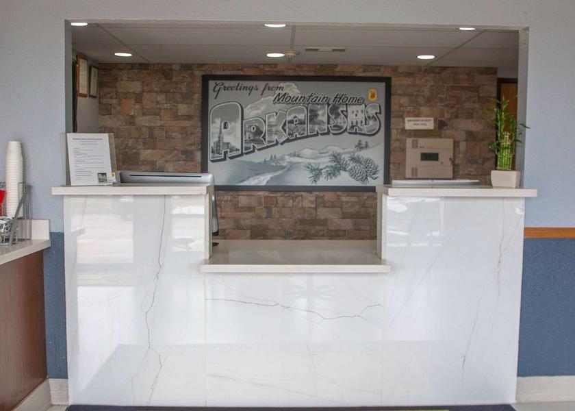 Arkansas Mountain Home Lobby