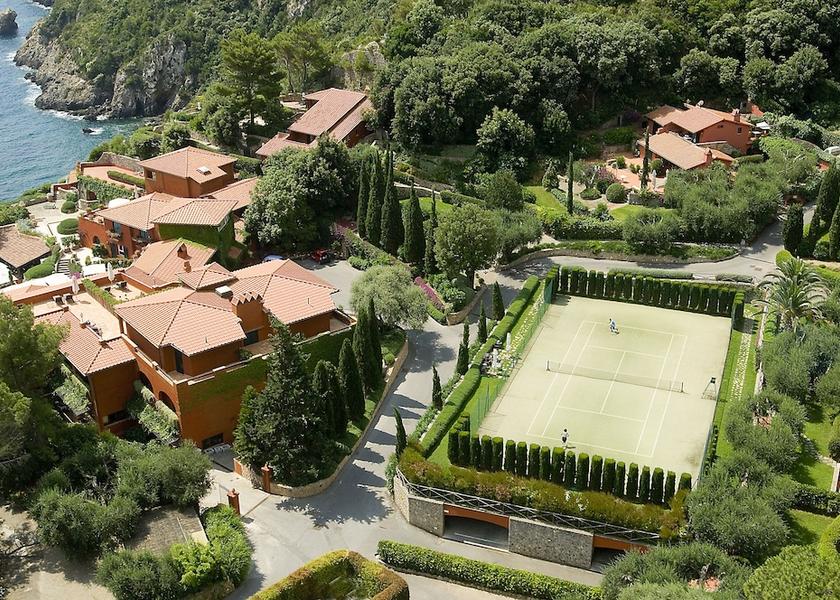 Tuscany Monte Argentario Tennis court