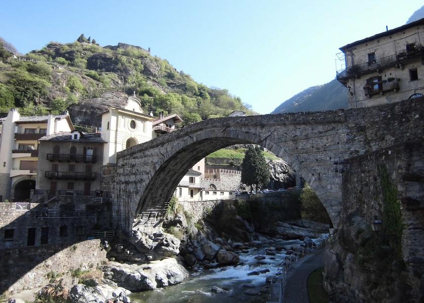 Valle d'Aosta Pont-Saint-Martin Exterior Detail