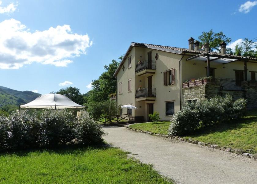 Umbria Valtopina Exterior Detail