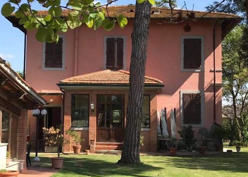 Tuscany Lastra a Signa Exterior Detail