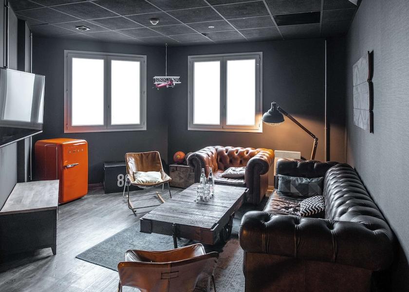 Ile-de-France Roissy-en-France Meeting Room