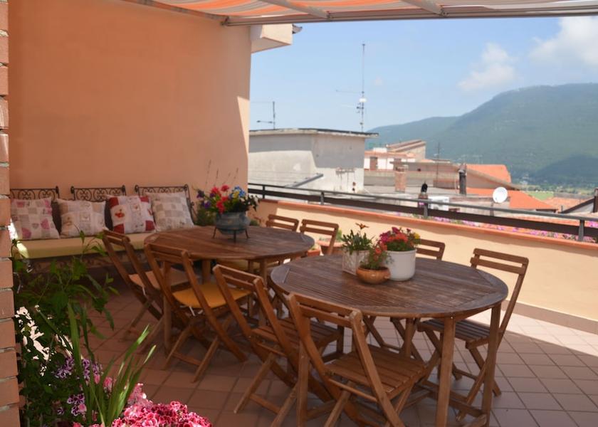 Campania Trentinara Exterior Detail