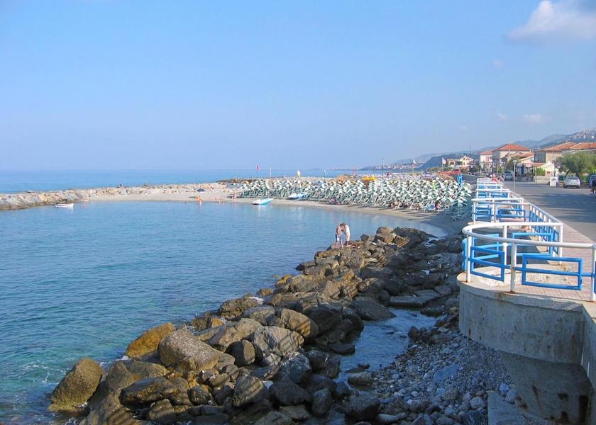 Calabria Sangineto Beach
