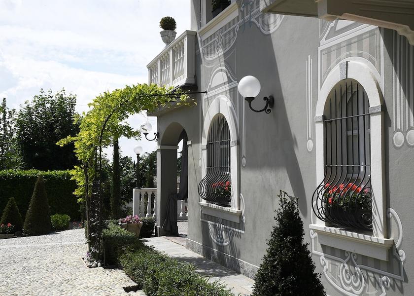 Piedmont Monforte d'Alba Entrance