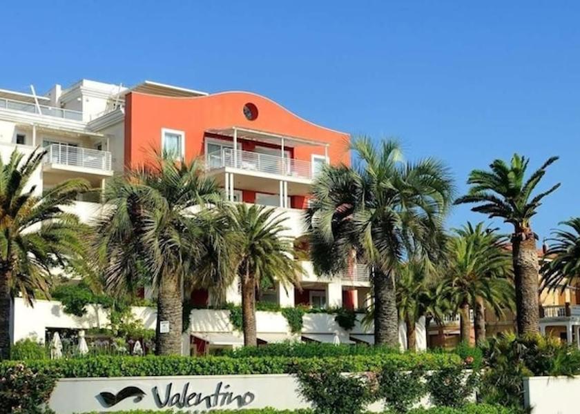 Marche Grottammare Facade