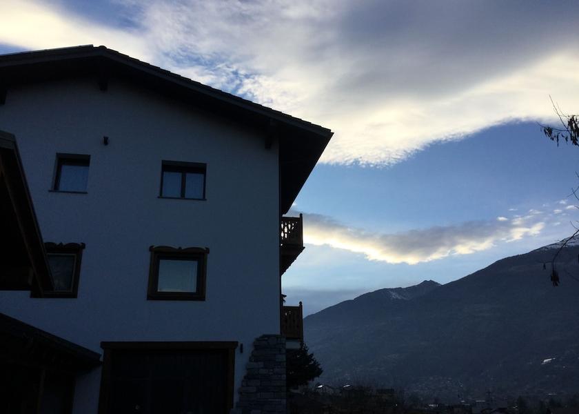 Valle d'Aosta Charvensod Facade