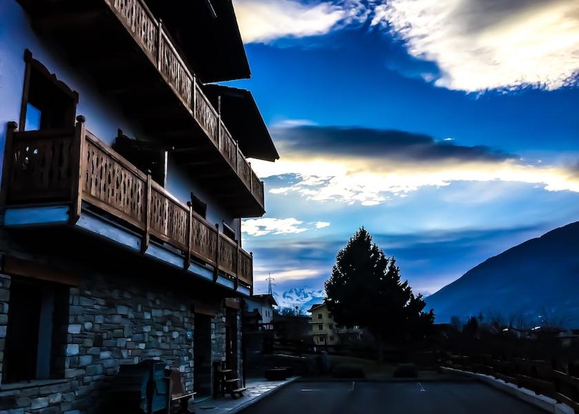 Valle d'Aosta Charvensod Parking