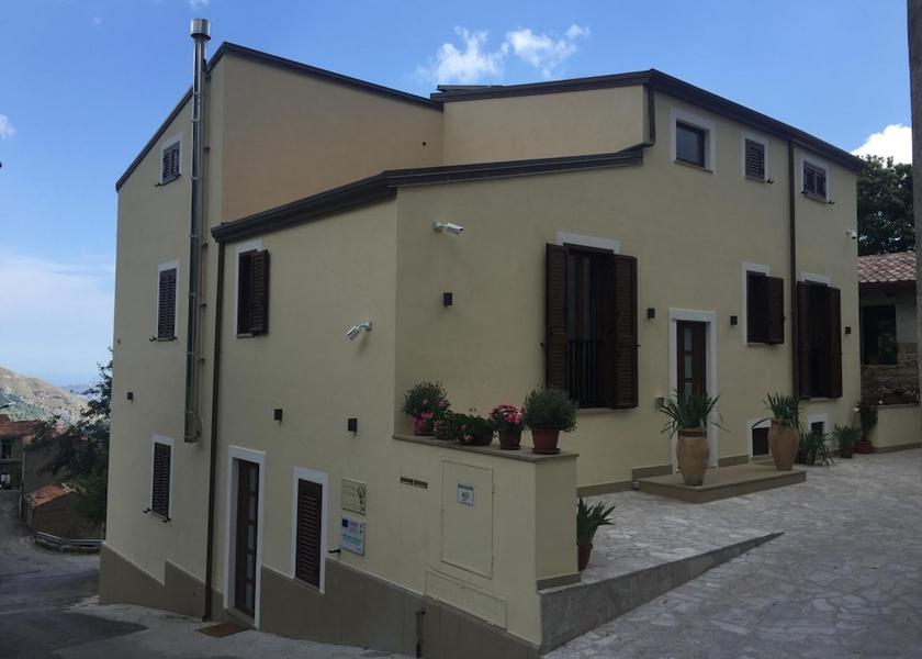 Sicily Longi Exterior Detail