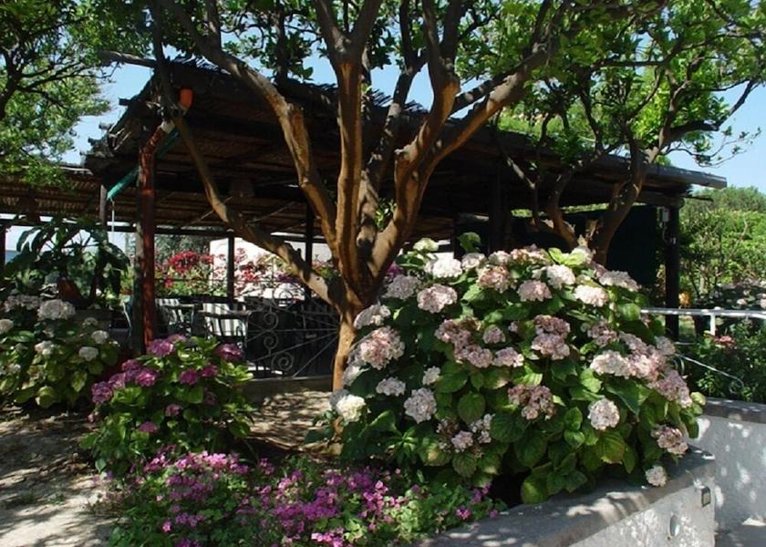 Campania Serrara Fontana Gazebo