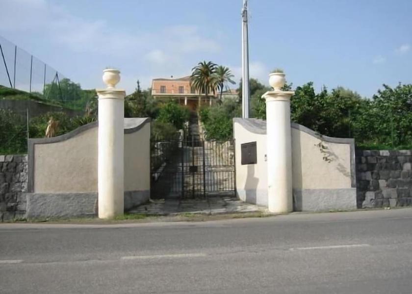 Sicily Calatabiano Exterior Detail