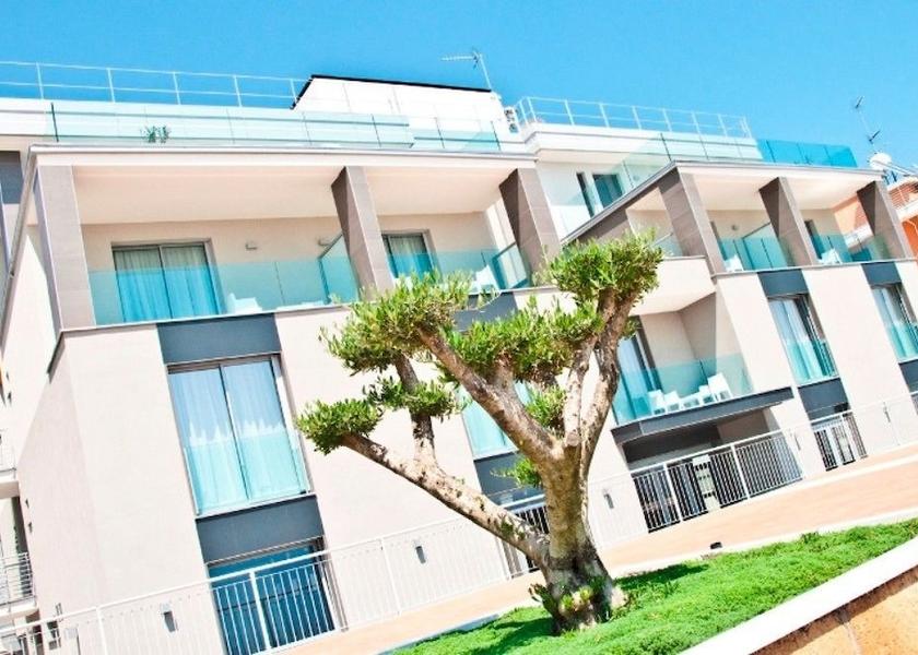 Marche Cupra Marittima Exterior Detail