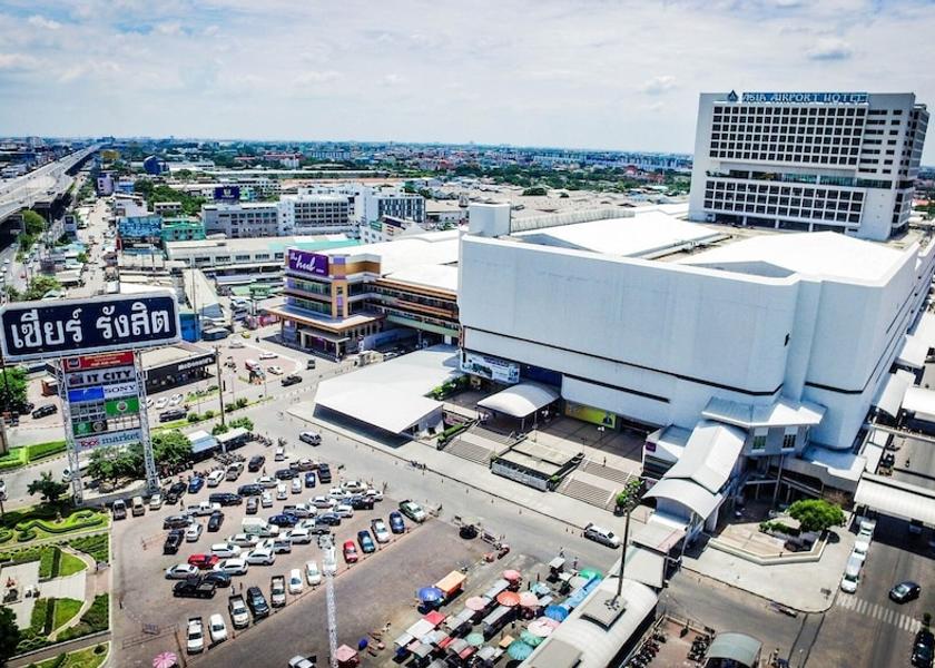 Bangkok Lam Luk Ka Shopping mall