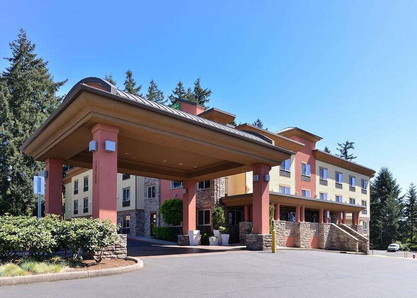 Oregon Lake Oswego Exterior Detail