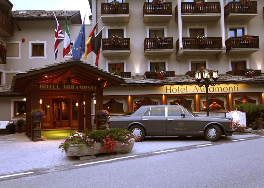 Valle d'Aosta Cogne Facade