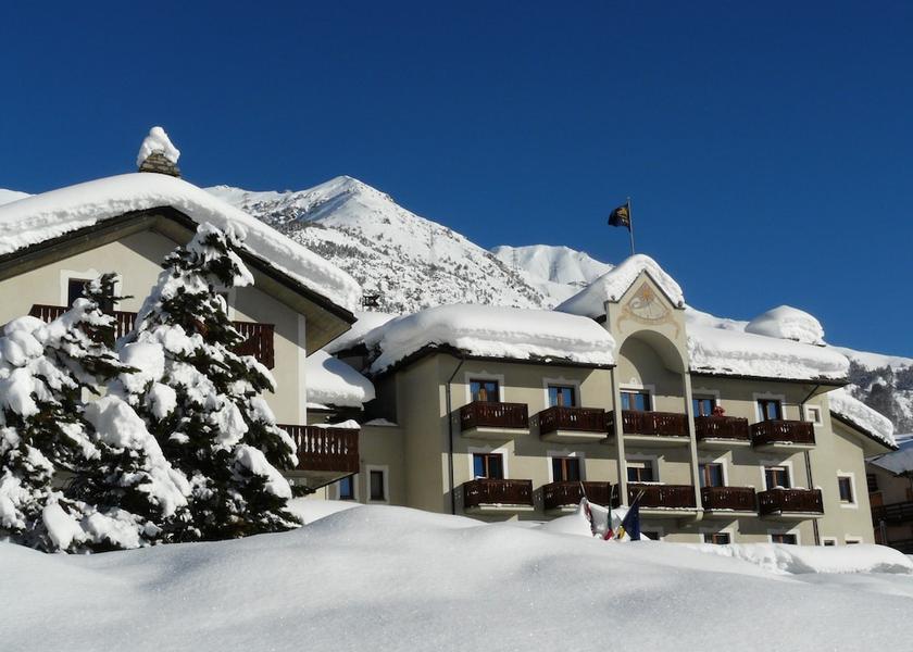 Valle d'Aosta Cogne Facade