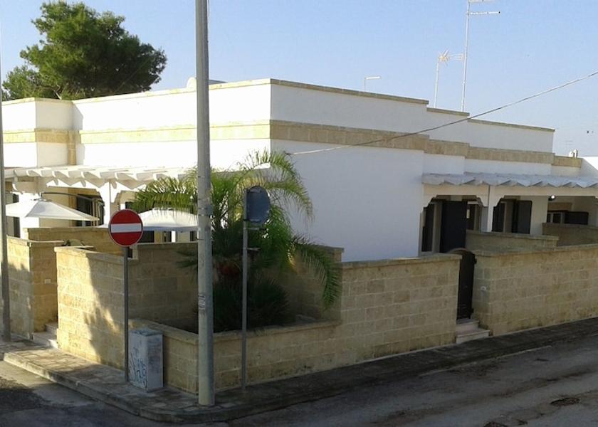 Puglia Maruggio Facade
