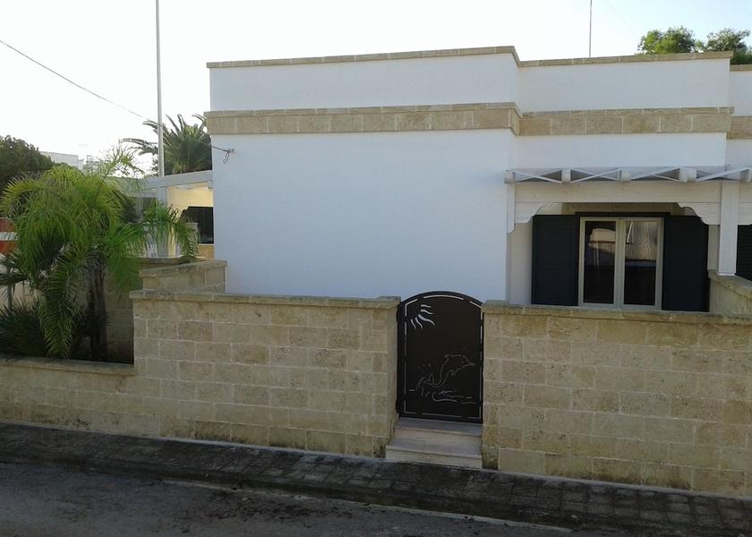 Puglia Maruggio Entrance