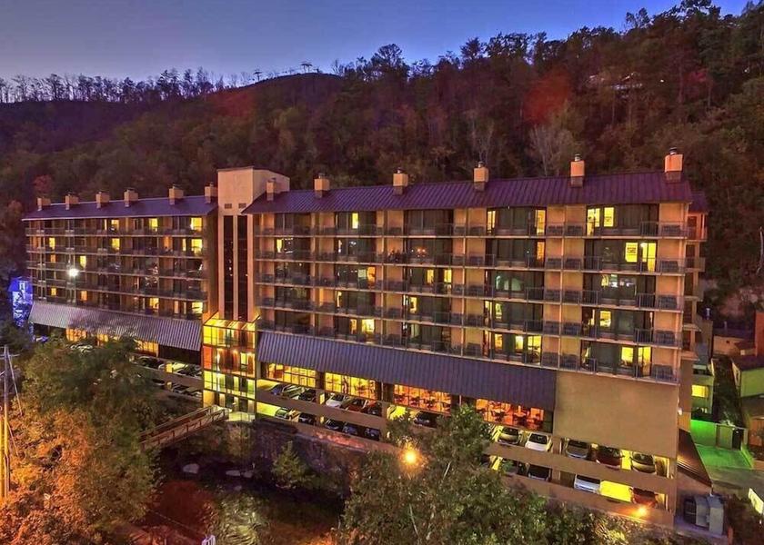 Tennessee Gatlinburg Front of property - evening/night