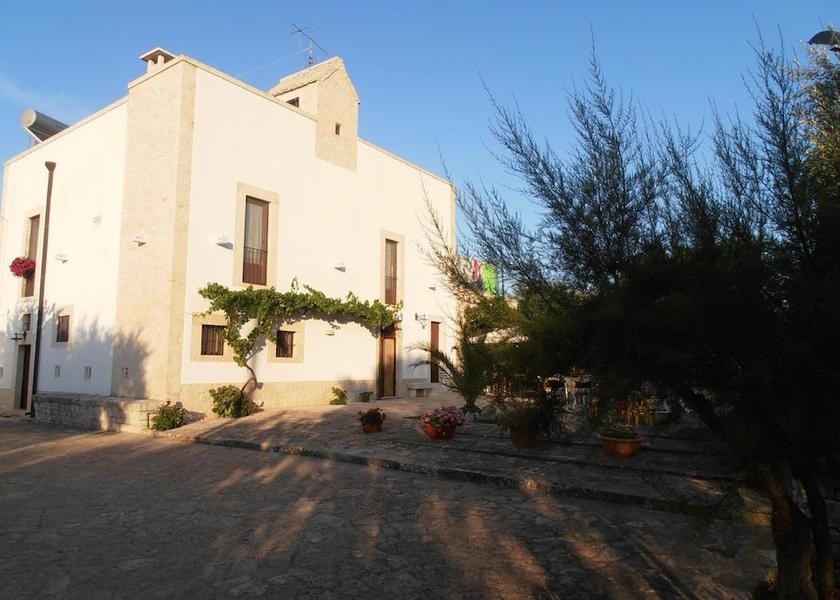Puglia Putignano Exterior Detail