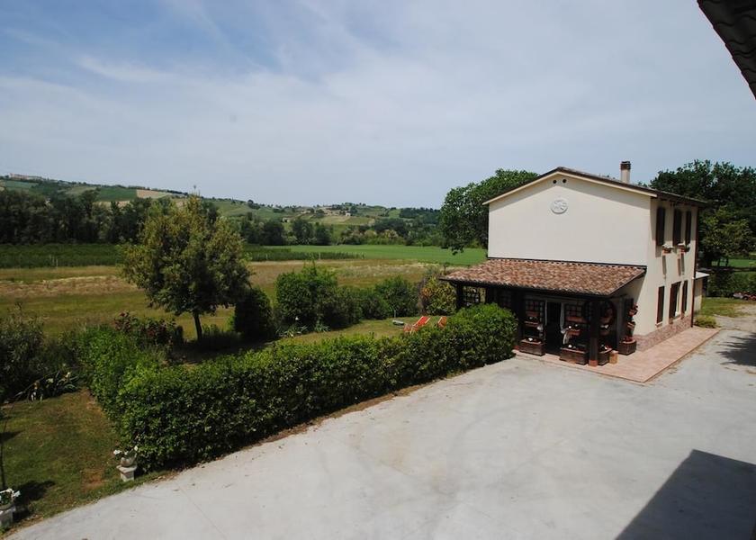Marche Montalto delle Marche Facade
