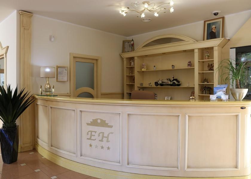 Campania Buccino Reception