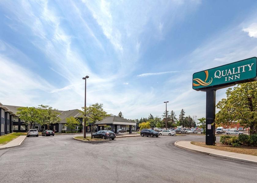 Ontario Mississauga Exterior Detail