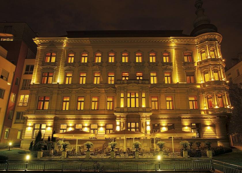  Prague Terrace/patio