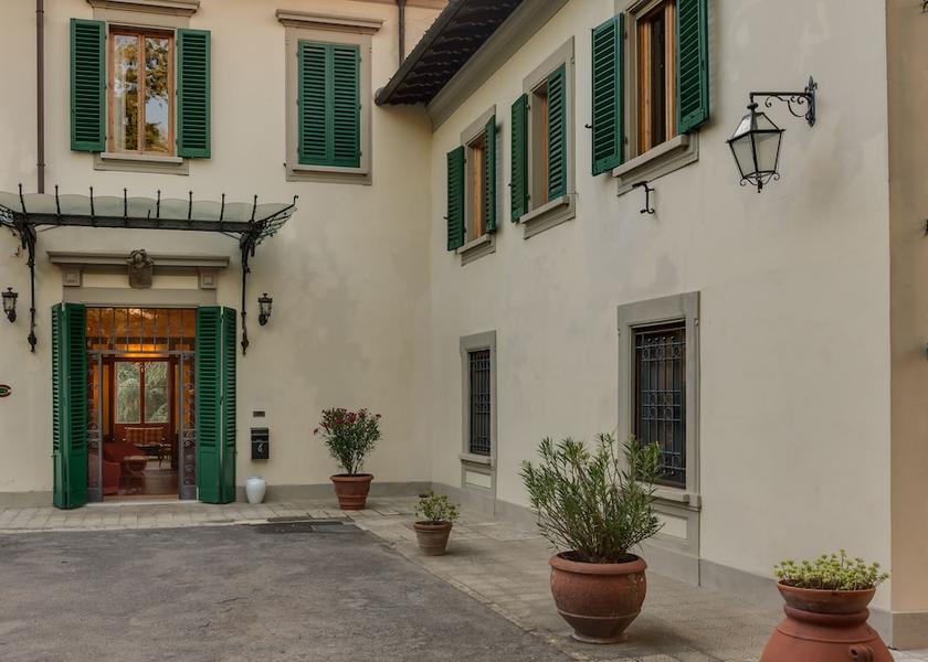 Tuscany Vaglia Exterior Detail