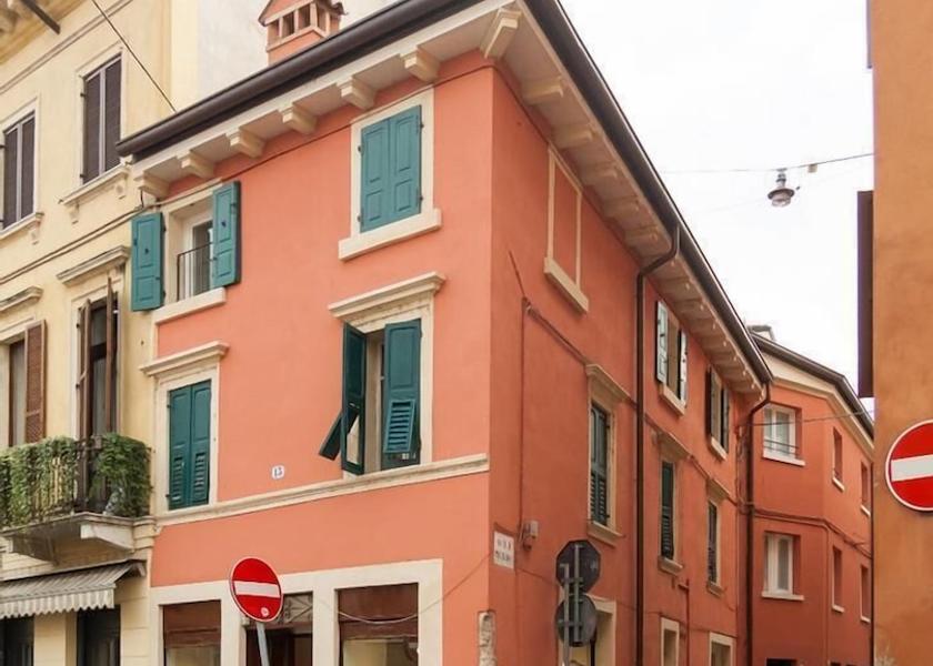 Veneto Verona Exterior Detail