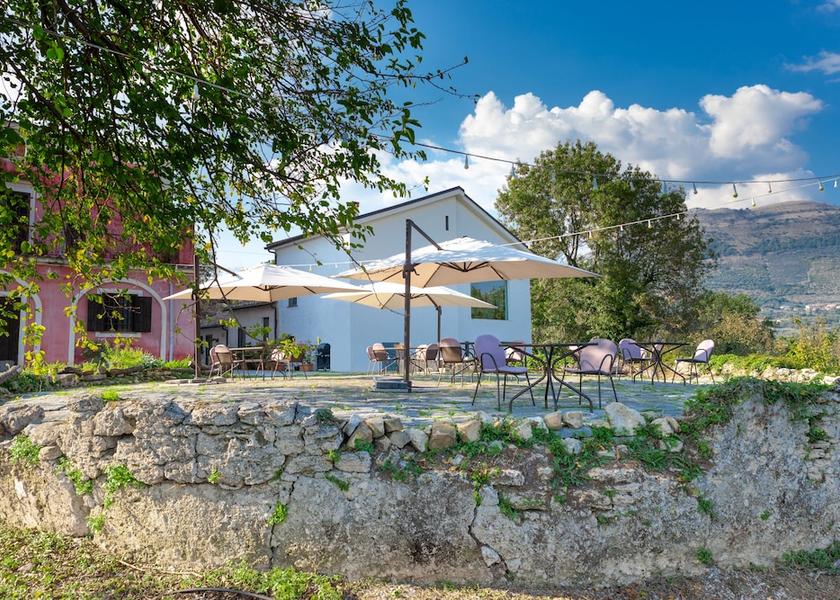 Campania San Cipriano Picentino Courtyard