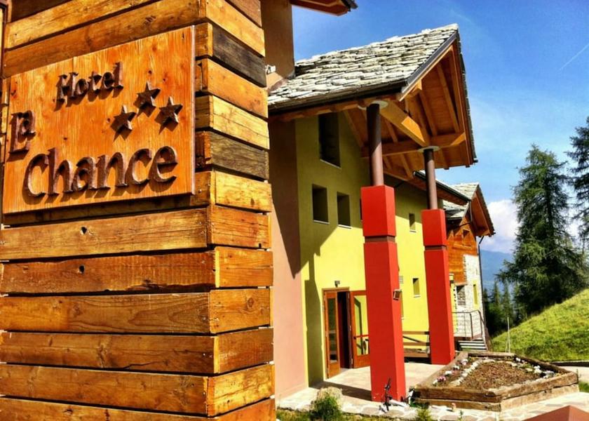 Valle d'Aosta Gressan Entrance