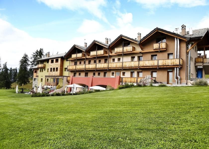 Valle d'Aosta Gressan Facade
