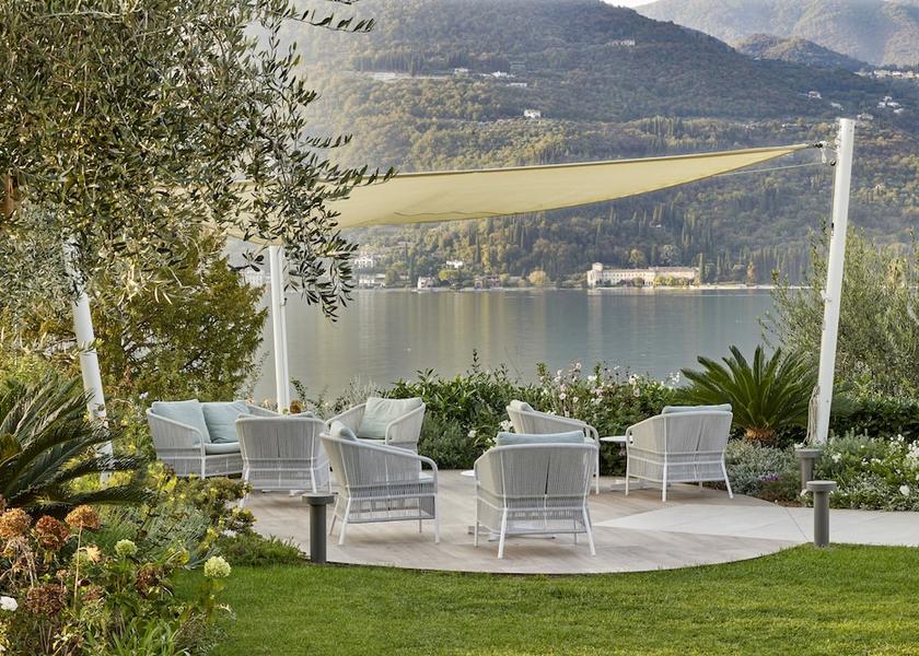 Lombardy San Felice del Benaco Bar (on property)