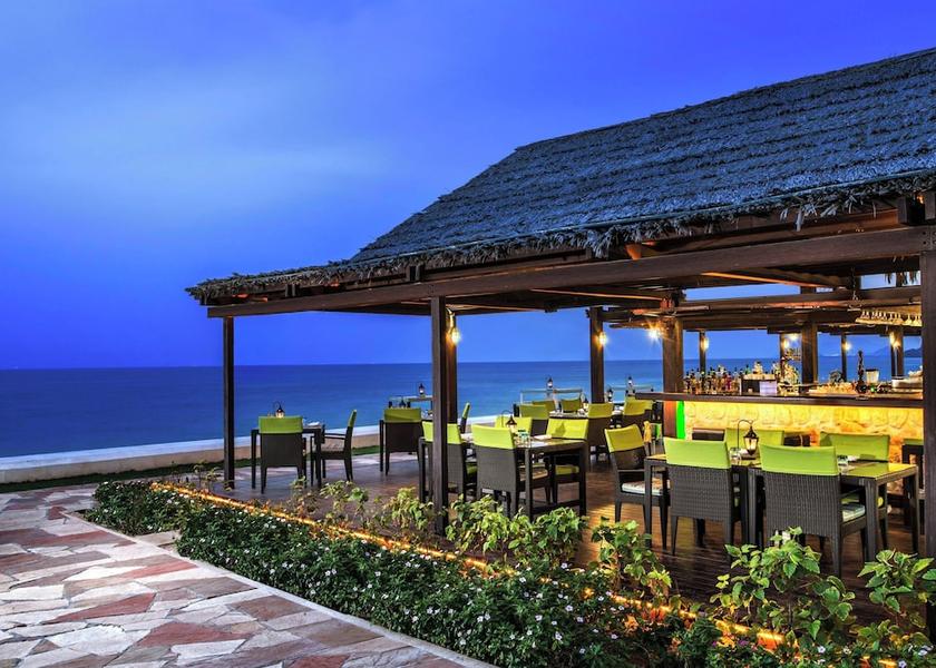 Fujairah Emirate Al Aqah Bar (on property)