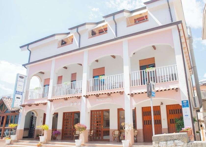 Campania Centola Exterior Detail