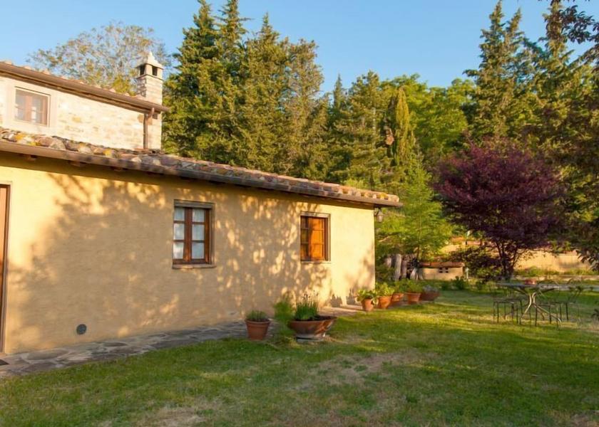 Tuscany Monterchi Exterior Detail