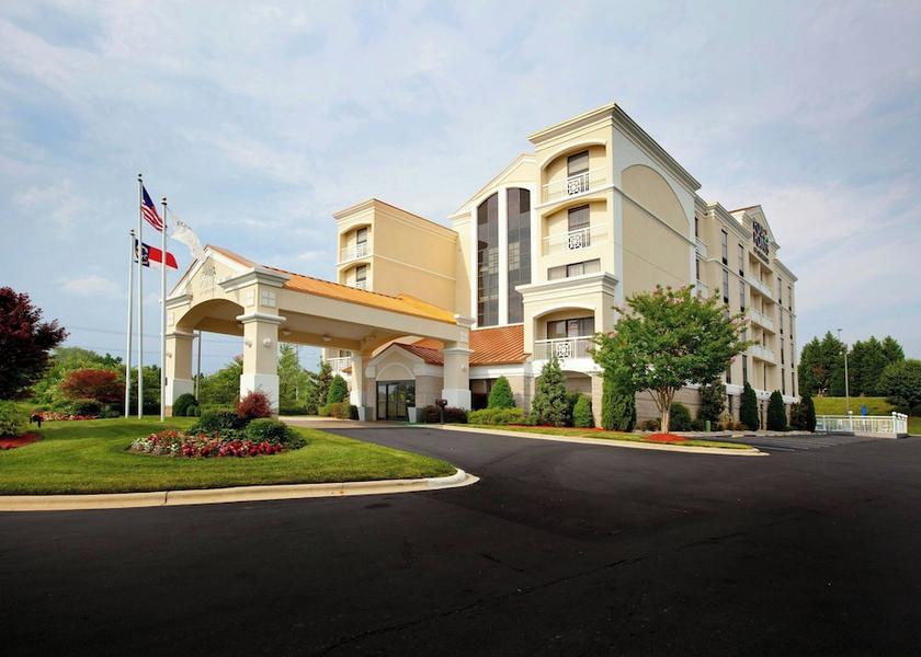 North Carolina Pineville Exterior Detail