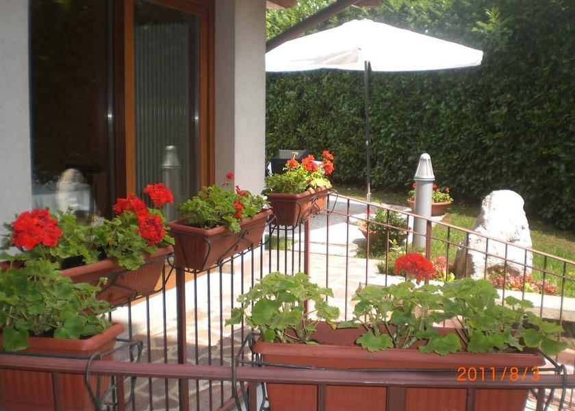 Lombardy San Pellegrino Terme Courtyard