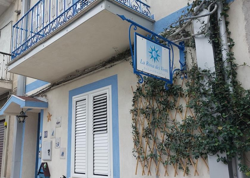 Calabria Marina Di Gioiosa Ionica Exterior Detail