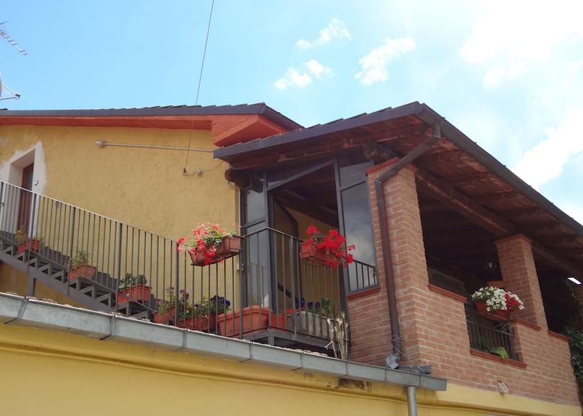 Abruzzo Cagnano Amiterno Exterior Detail