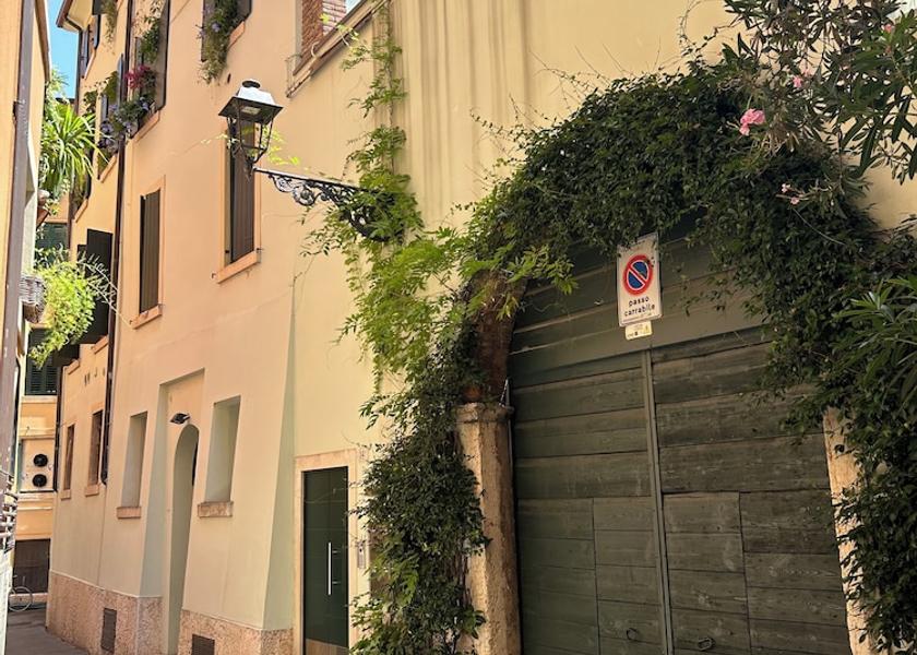 Veneto Verona Facade