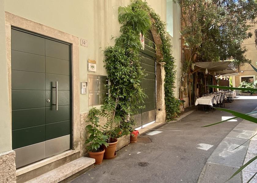 Veneto Verona Facade