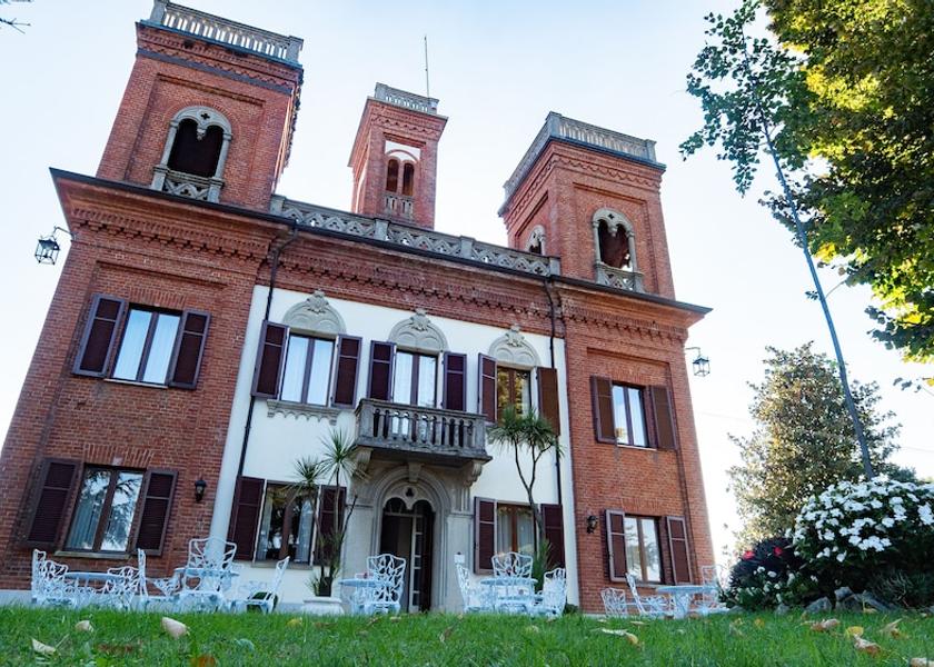 Piedmont Canale Front of property